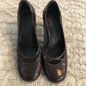 Women’s faux leather heels